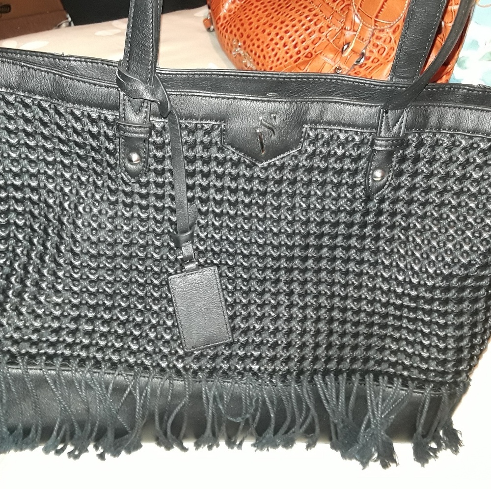 VERA WANGLarge black tassel Simply Vera Wang purse